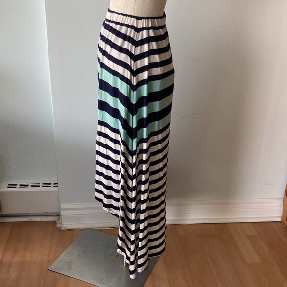 Covet striped a-line asymmetrical skirt - Picture 5 of 8